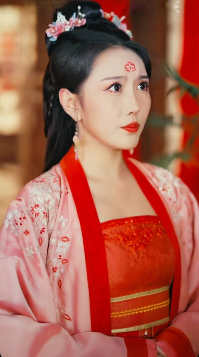 周洛伊