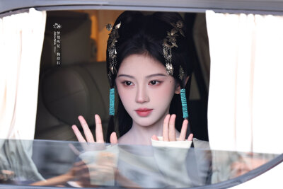 鞠婧祎