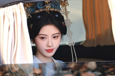 鞠婧祎