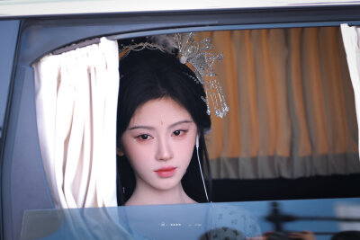 鞠婧祎
