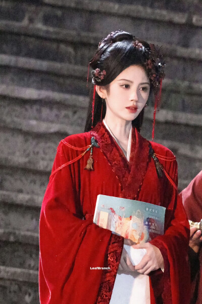 鞠婧祎
