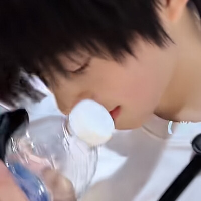 你害羞的双颊