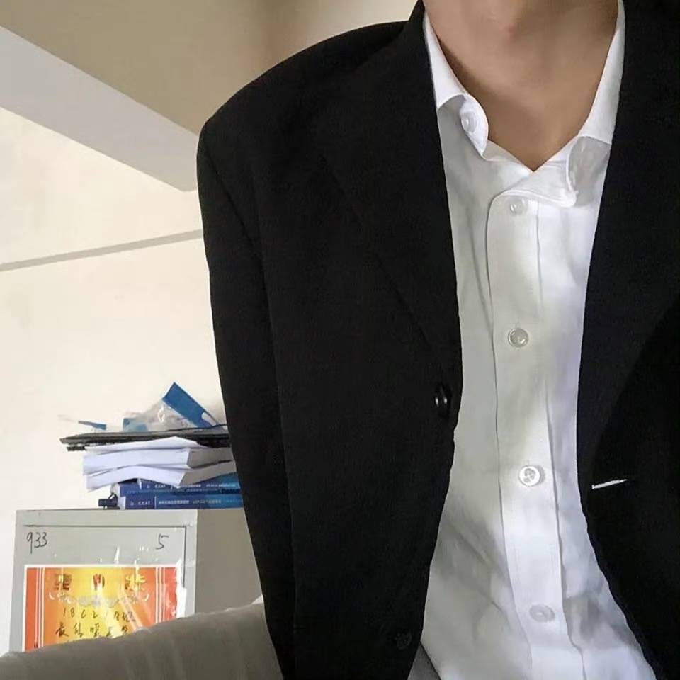 头像丨男头 沉默是最好的答案
