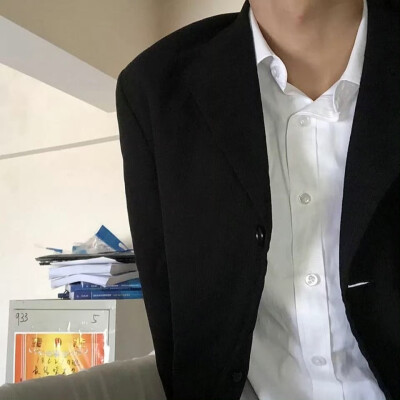 头像丨男头 沉默是最好的答案