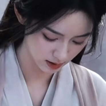 一枝先破玉溪春