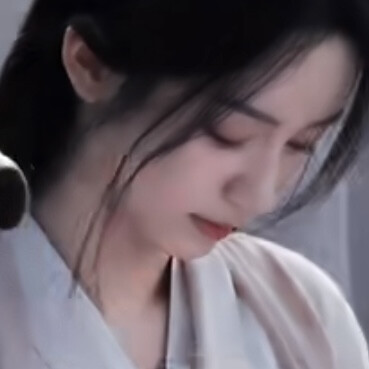 一枝先破玉溪春
