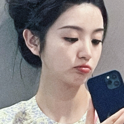 出脸颊肉，用完记得还回来
记得单收，单收=单图收藏