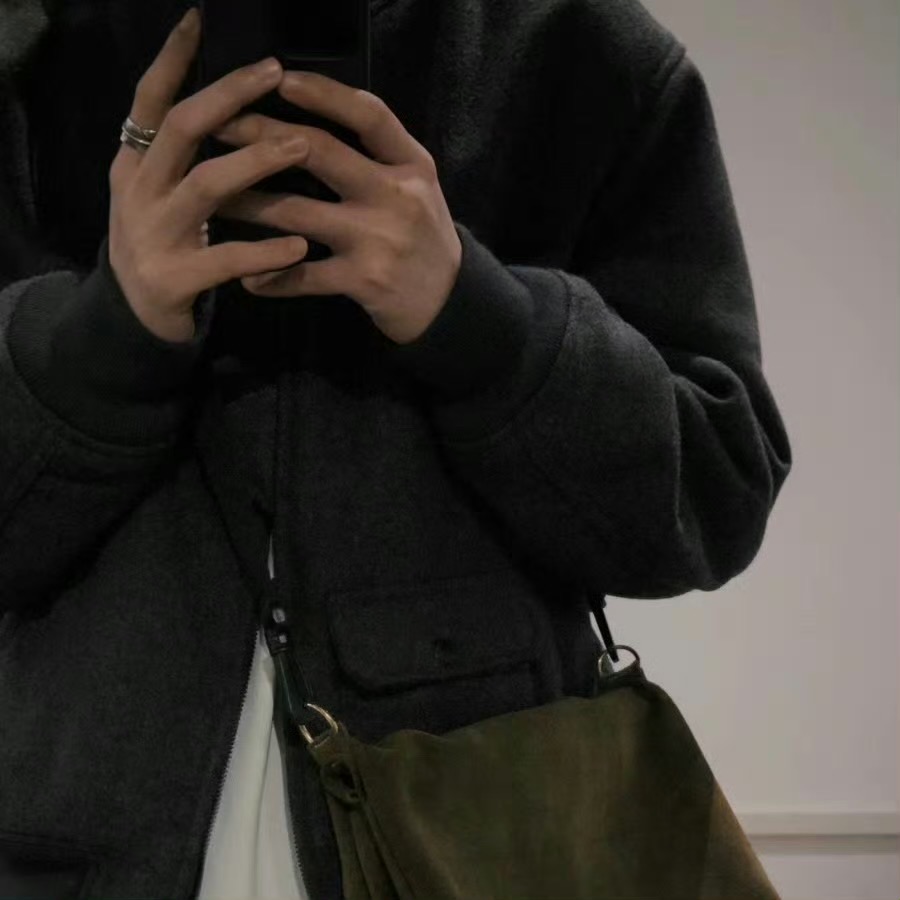 头像丨男头 沉默是最好的答案