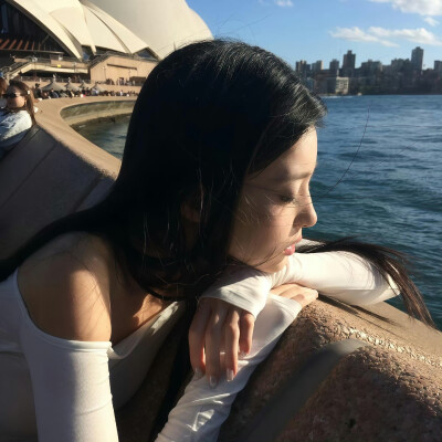 悄悄退场