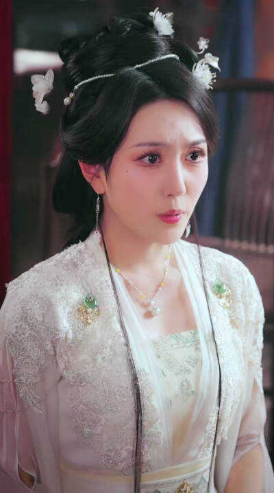周洛伊