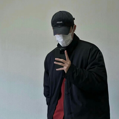 头像丨男头 平静的日子里教会我珍视一切
