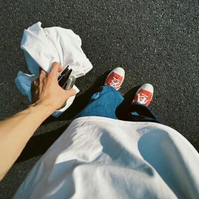  | 男生头像 是我过于执着了让你觉得我很廉价