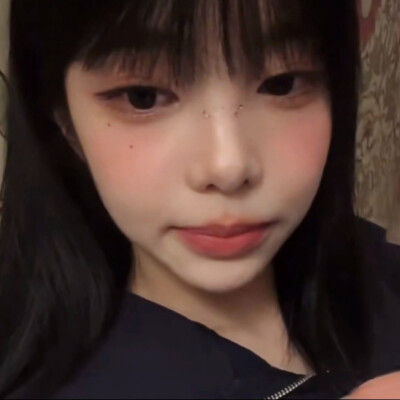 看着你的笑我好像就足够