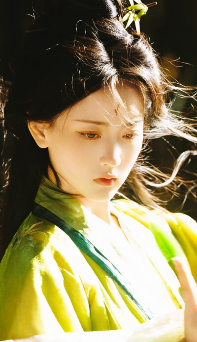 林秋奈