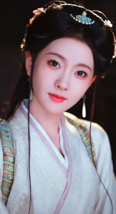 林秋奈