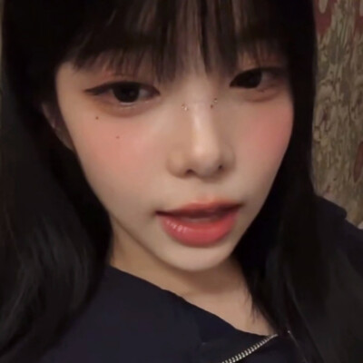 看着你的笑我好像就足够