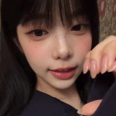 看着你的笑我好像就足够