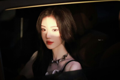 鞠婧祎