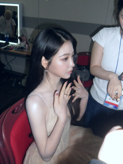 金艺琳 yeri