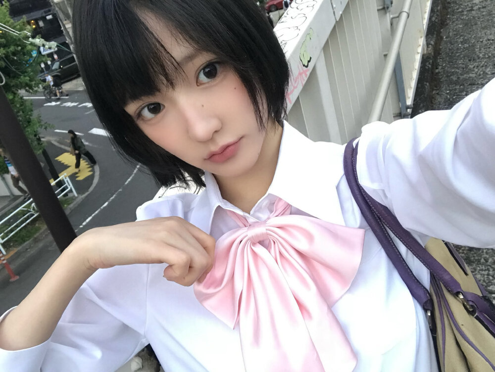 、