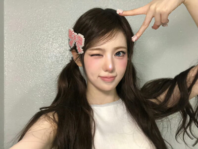 kiiikiii Sui李守彬