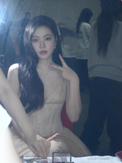 金艺琳 yeri