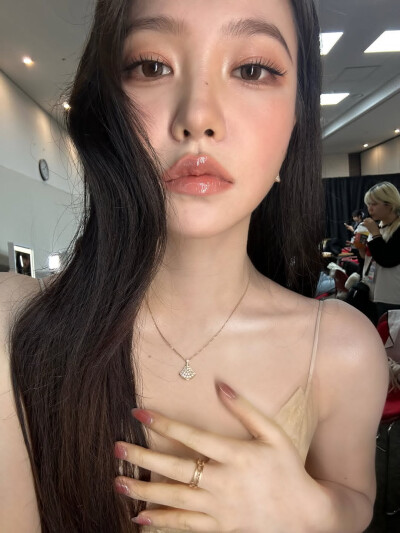 金艺琳 yeri