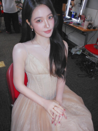 金艺琳 yeri