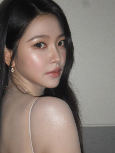 金艺琳 yeri