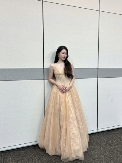 金艺琳 yeri