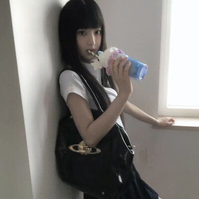 、