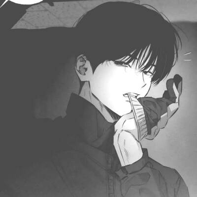 漫画：Stage Behind
作者：김건수
动漫男头Δ