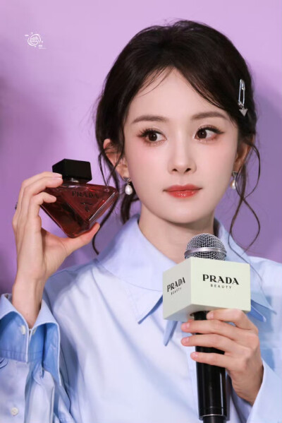 杨幂/Prada香氛代言人