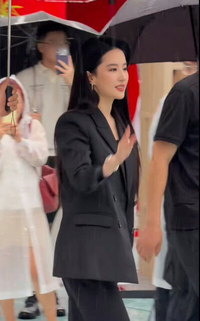 刘亦菲天梭手表成都活动2026.8.18
刘亦菲天梭手表全球品牌代言人
