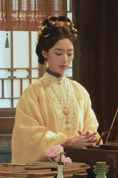 花开锦绣 邓恩熙∣傅庭芸