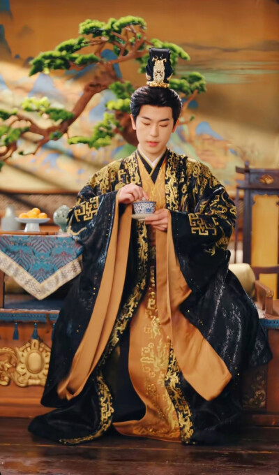 李若洵