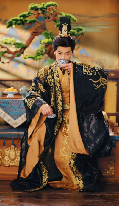李若洵