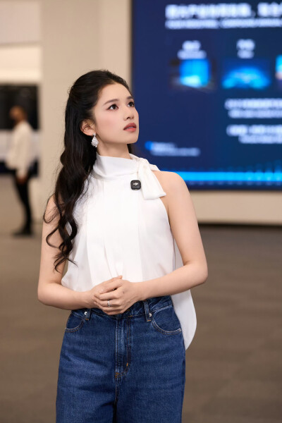 张婧仪