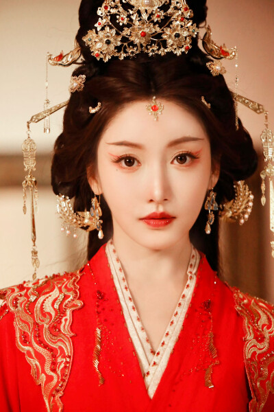 姜贞羽
