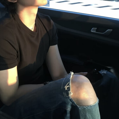 头像丨男头 因为你明媚了起来