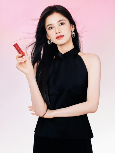 张婧仪