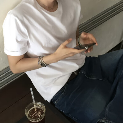 头像丨男头 因为你明媚了起来