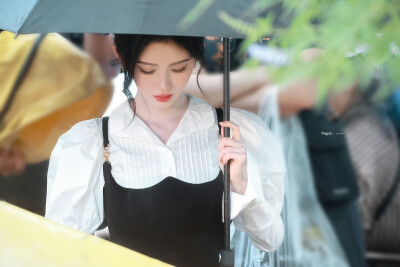 鞠婧祎