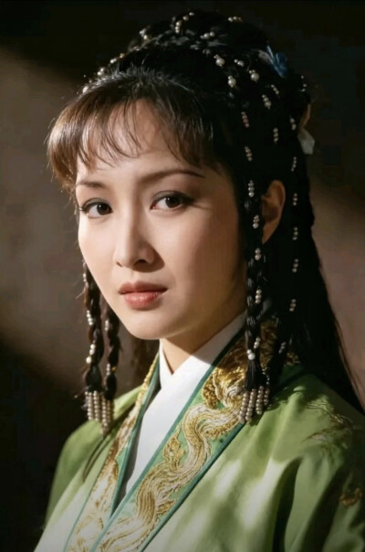 黄杏秀