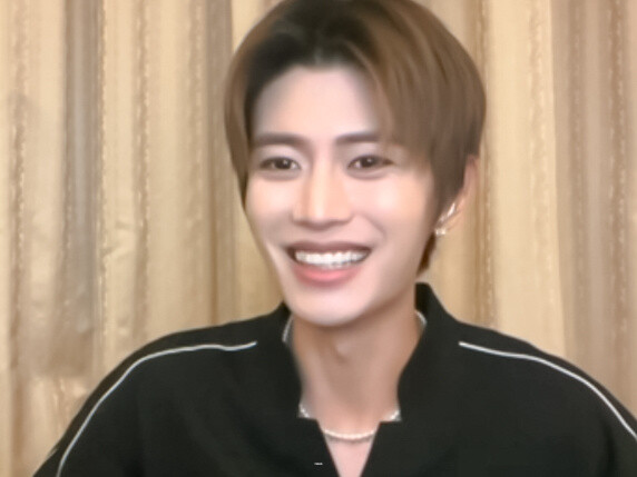 任嘉伦