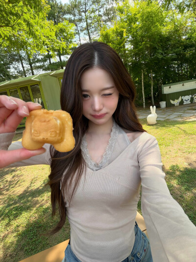 张元英 wonyoung