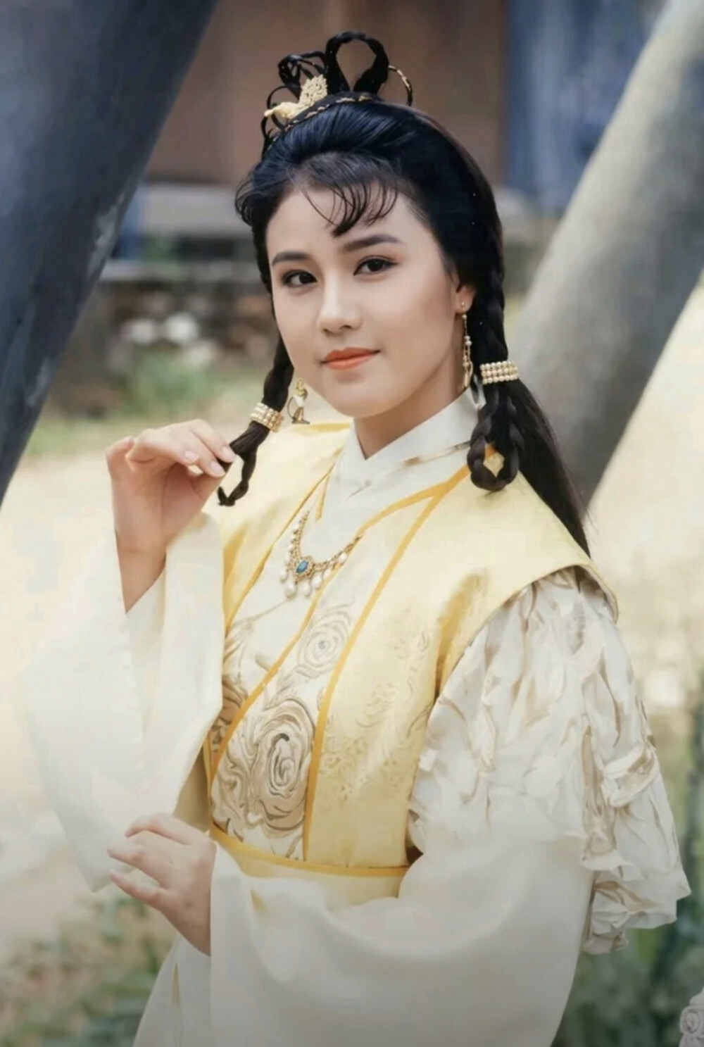 周海媚