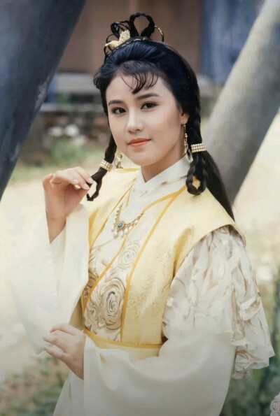 周海媚