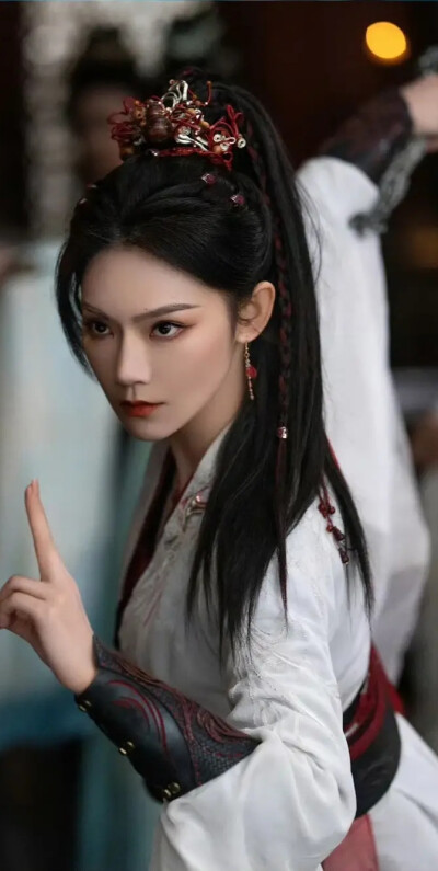 曾可妮《师兄太稳健》酒玖