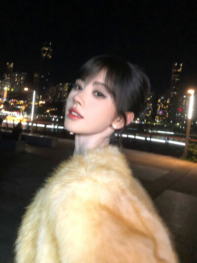 鞠婧祎